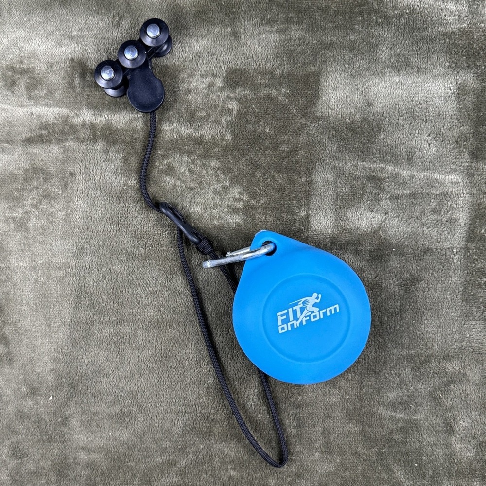 Fit On Form Blue Silicone Cable Machine Pulley Attachment with Carabiner Clip
